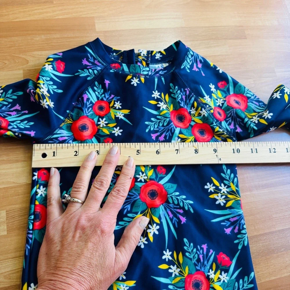 Girls swim shirt/bodysuit 4/5 floral with zipper